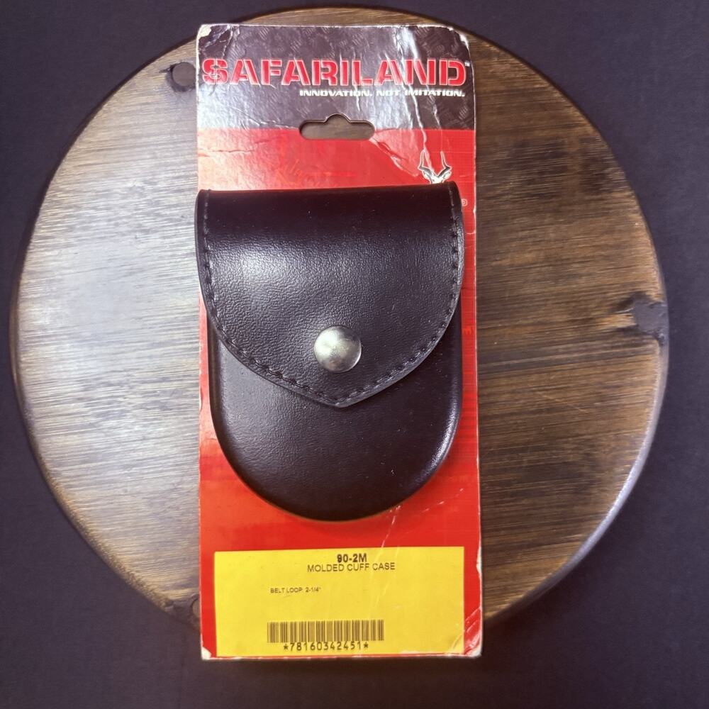 Safariland 90-2M Handcuff Case Plain Black Leather Chrome Snap For Duty Belt